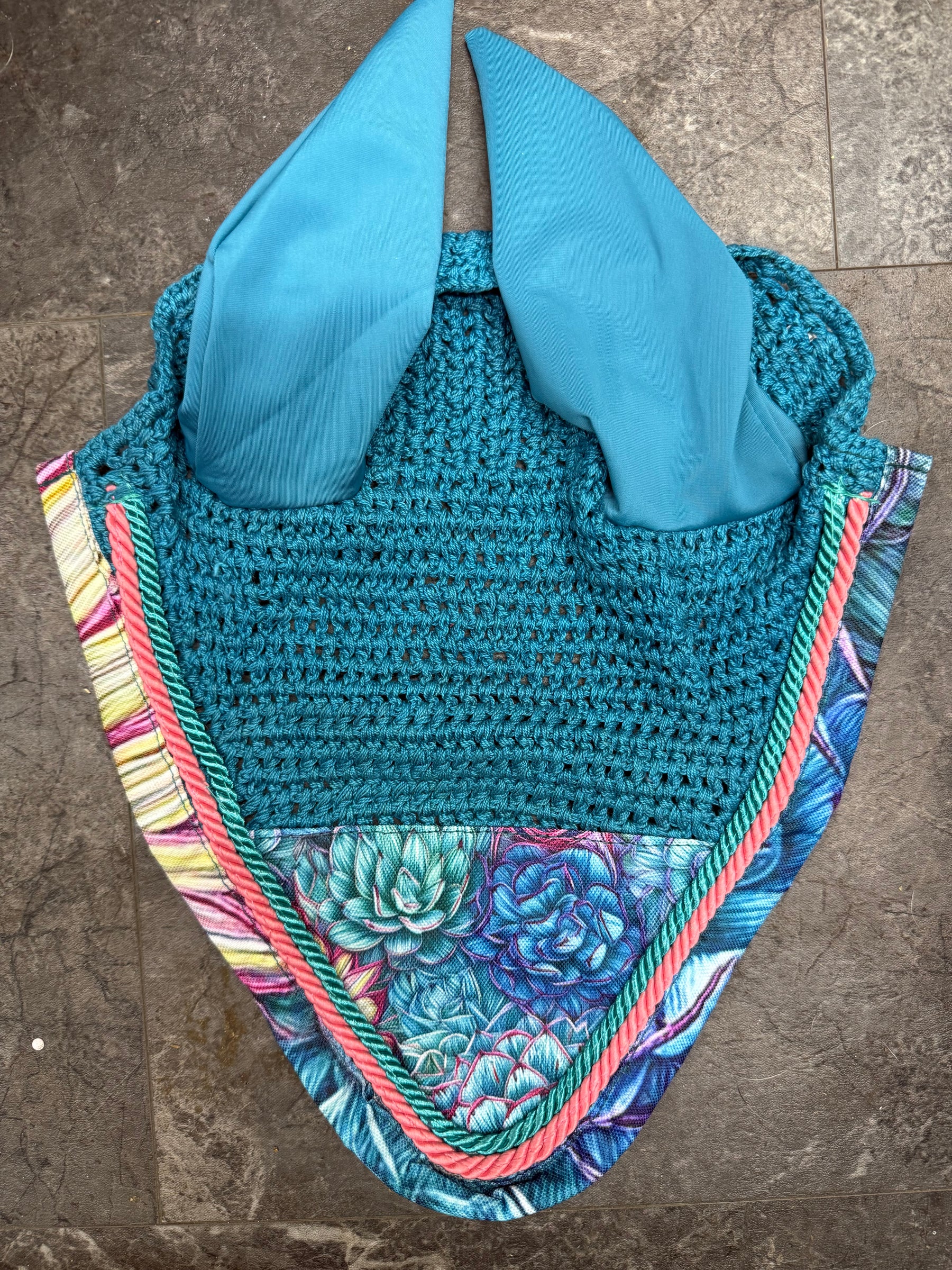 LAST CALL - Bonnets